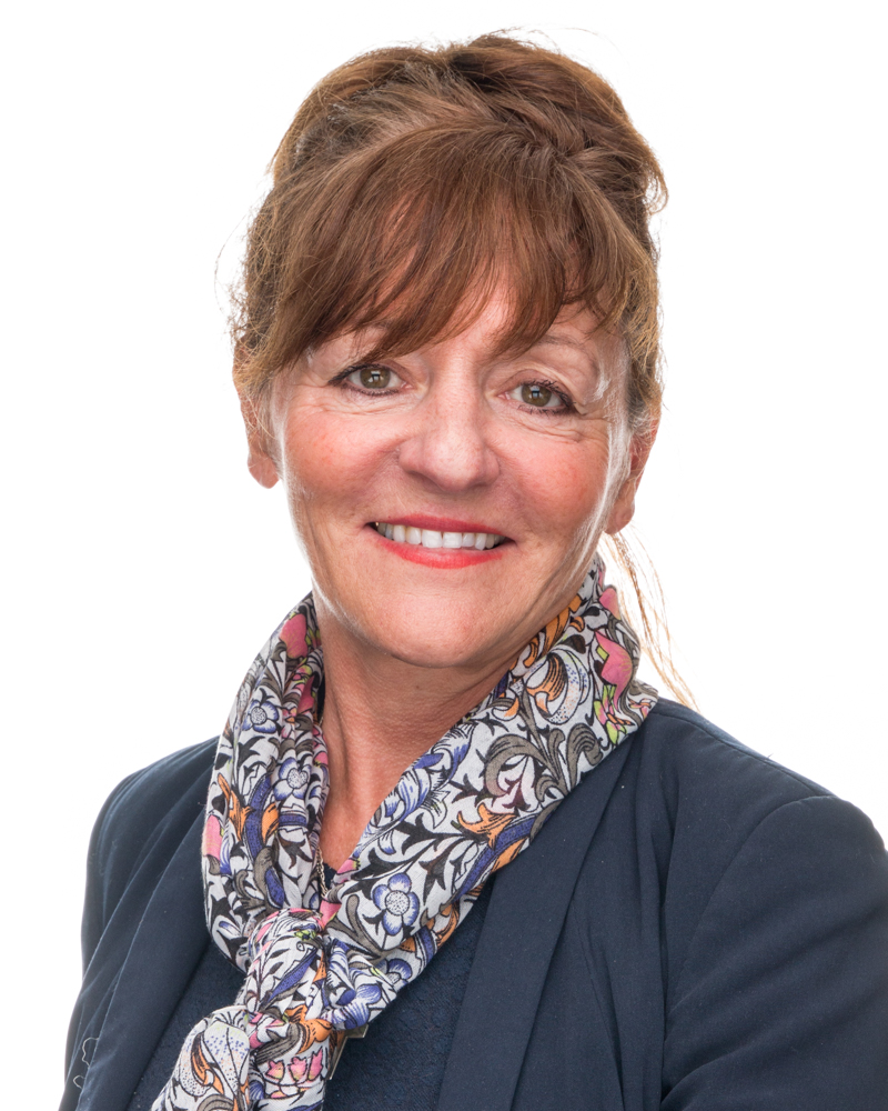 Head receptionist - Lynne Sewell